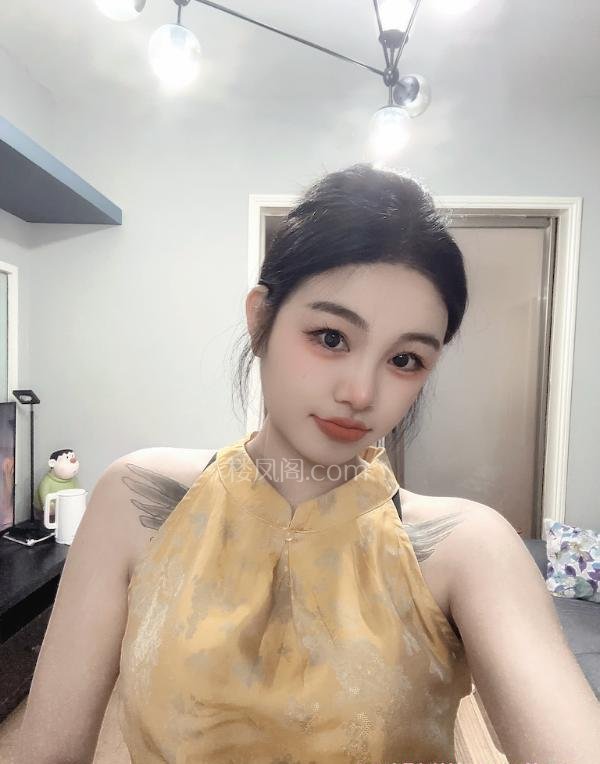 广东深圳南山长腿女友倪妮 